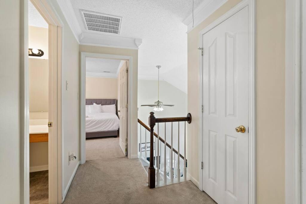 Cozy 4B 2 5B University Home King Beds Jacuzzi Charlotte Exterior foto